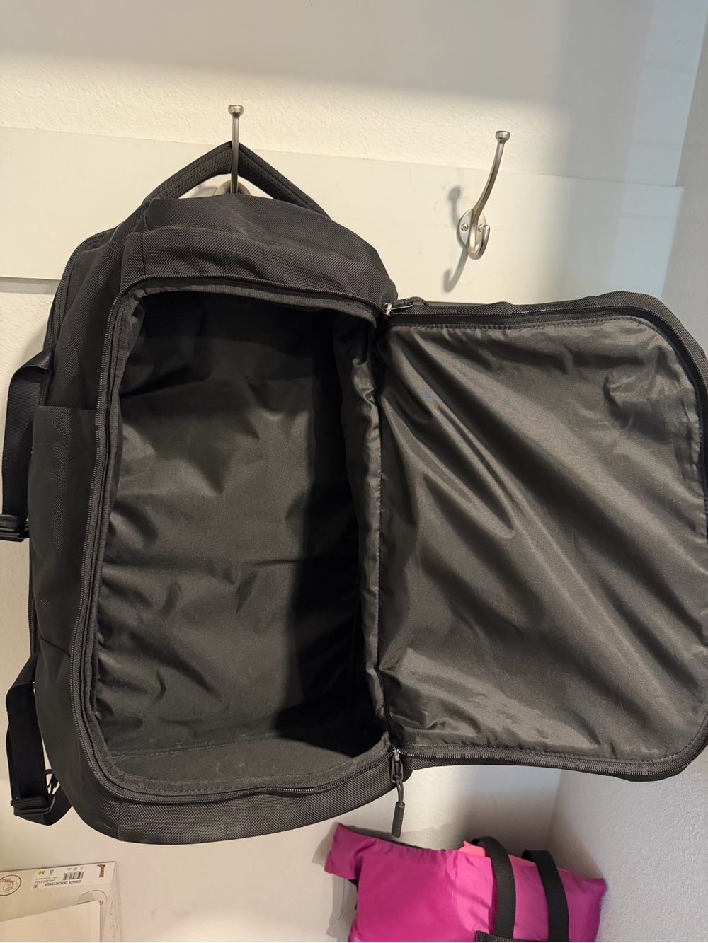 Tomtoc 40L Backpack - Picture 2 of 3